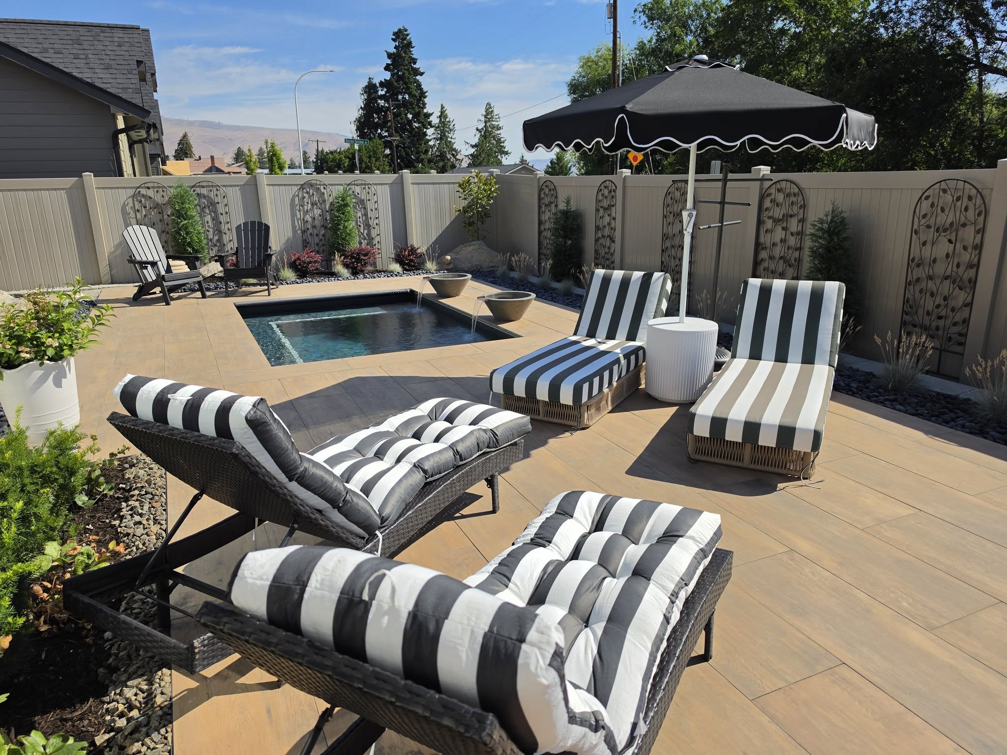 Porcelain all-tile pool detail by Outdoor Elements Northwest