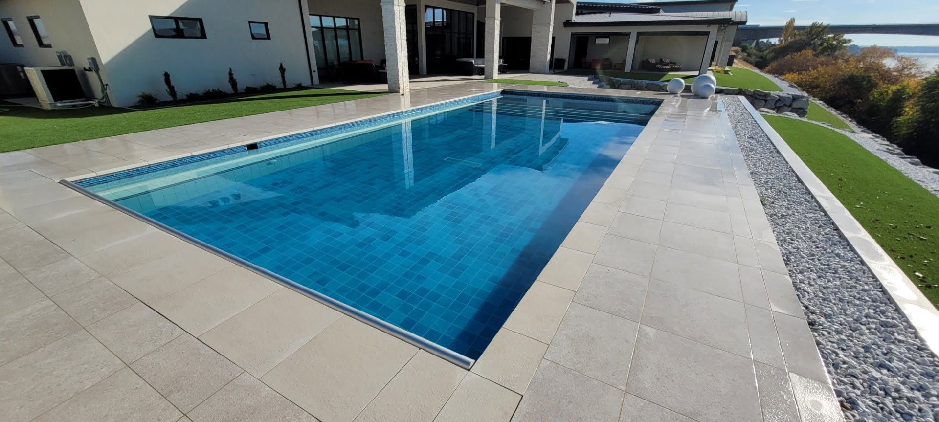 Porcelain all-tile pool detail by Outdoor Elements Northwest